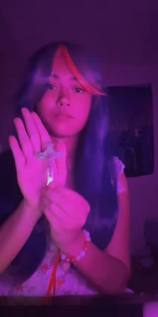 @theyluvvbatz past TikTok live from 2026-07-04