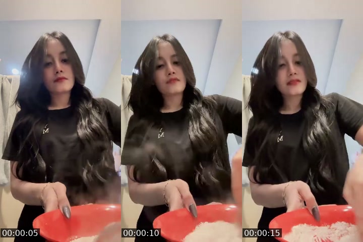 TikTok live: Gong xi pa cai by @tanpafigurayah