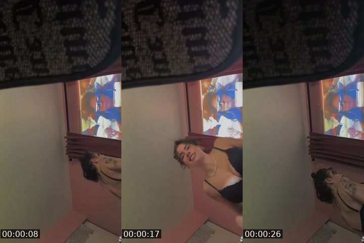 TikTok live: Heyy gmmmmm by @bigbazookas00