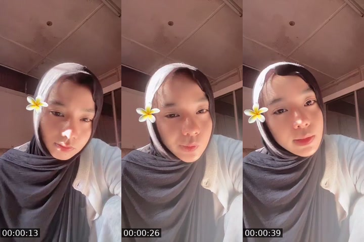 TikTok live: Hwo by @ayyyyyyy144