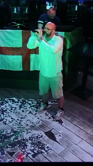 TikTok live: 🔥 After Dark Karaoke by @woodysbarliverpool