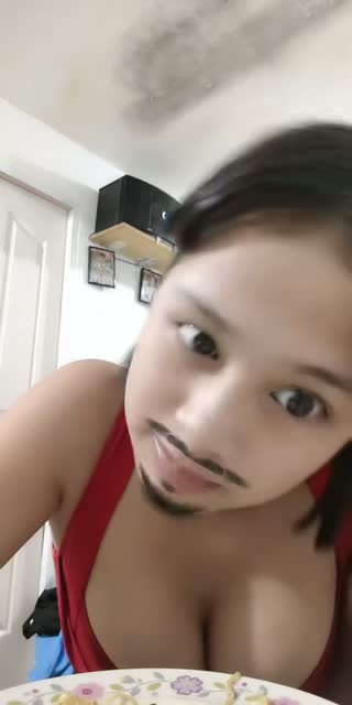 TikTok live: hello by @idgaf_viaskie