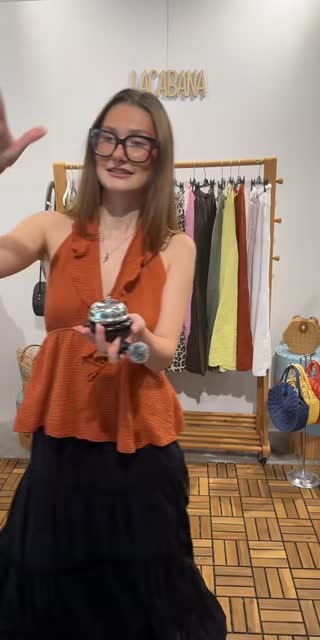TikTok live: Live du midi by @lacabana_paris