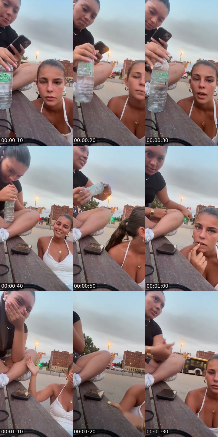 TikTok live: hey by @vaalery_6