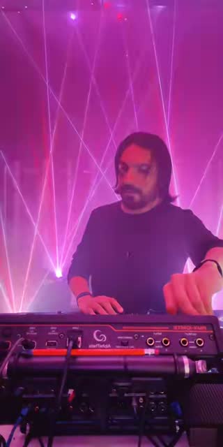 TikTok live: 🌀Healing TikTok through music🌀 by @00nerfme00