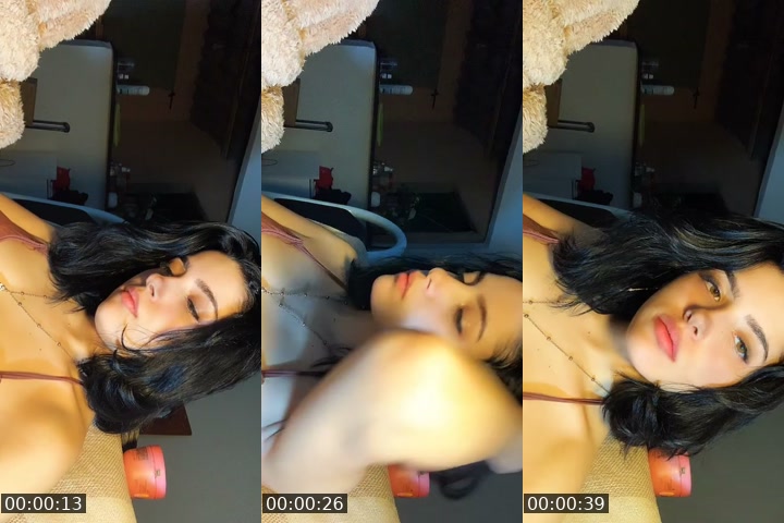 @flora.cherie TikTok live from 2026-07-08