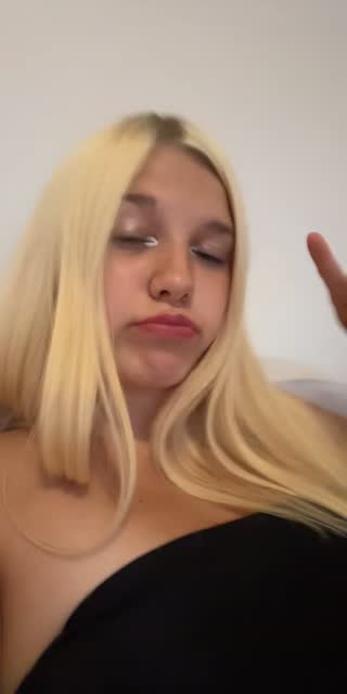 Hungary TikTok live: 👁️👄👁️🍆🍆🍆 by @bogica_hhh