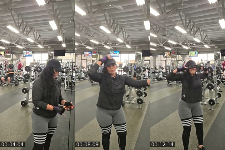 TikTok live: workout with me   ☺️ 💕 by @fit_mom2929