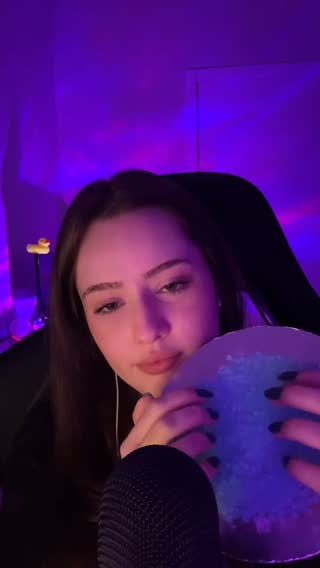 TikTok live: ASMR LIVE! 🌃 by @asmrthaisbdss