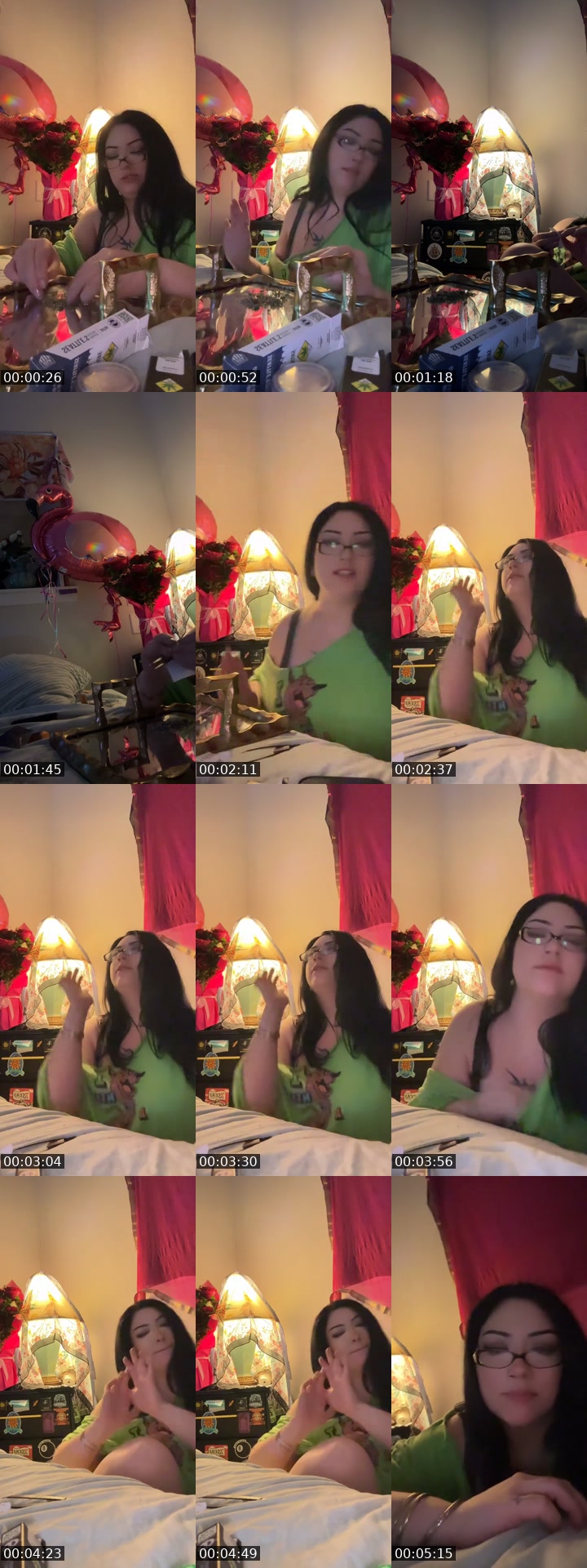 TikTok live: 🤓🦇 by @tatibear
