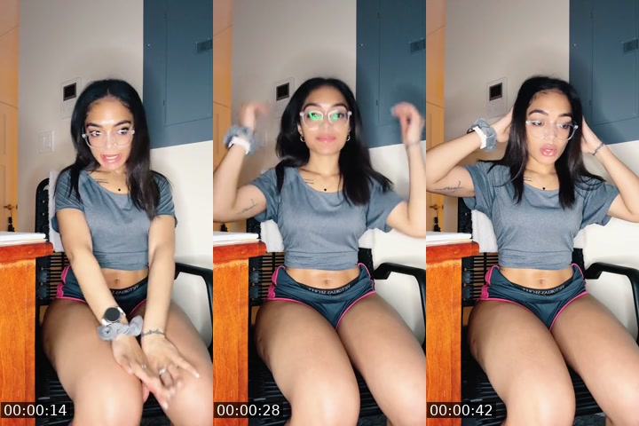 TikTok live: Lil bit of this n that by @alittlevalentina