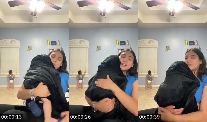 TikTok live: ; ) by @its_.julie22