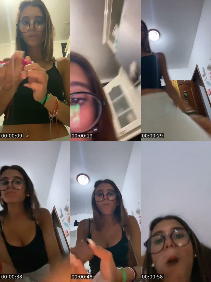 TikTok live: . Y opino ft de perfil by @asshleeyy0