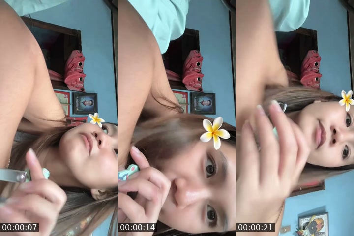 United States TikTok live: thea’s crib by @yuixkamiko