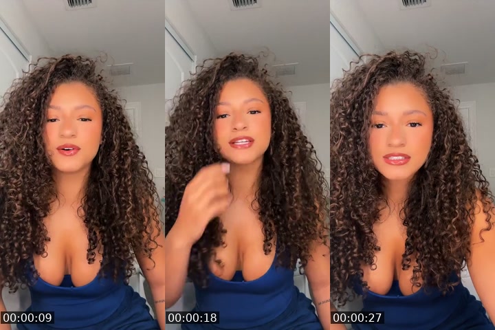 TikTok live: heyy 💋 by @lindseyyromero