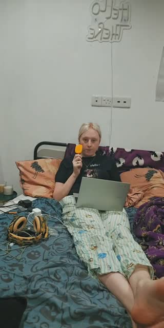 TikTok live: hi by @jaeblauqe