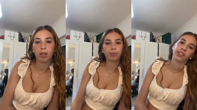 @juuliaagaarcia TikTok live