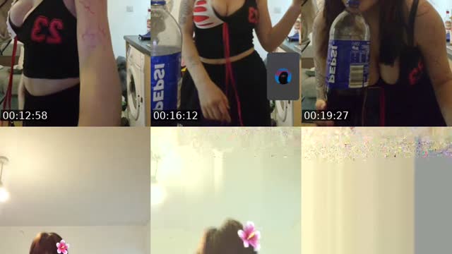 TikTok live: gal for the snap by @jammmjam18