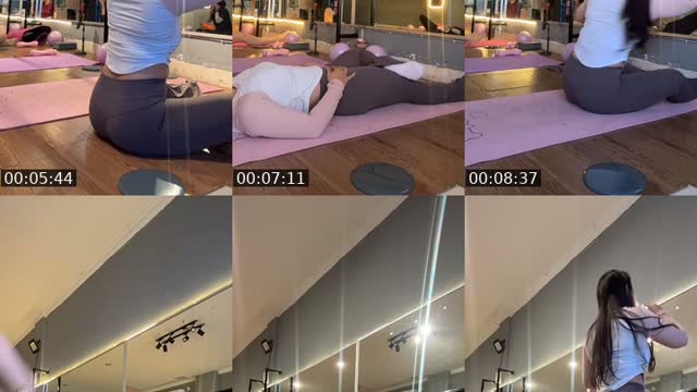 TikTok live: Barre class🧑🏻‍🩰 by @krisnhadewi7