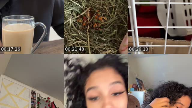 TikTok live: Happy Friday!! by @arelynp5