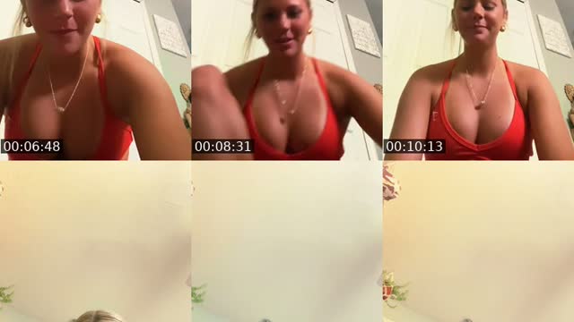 TikTok live: happy friday!! by @ri.scret