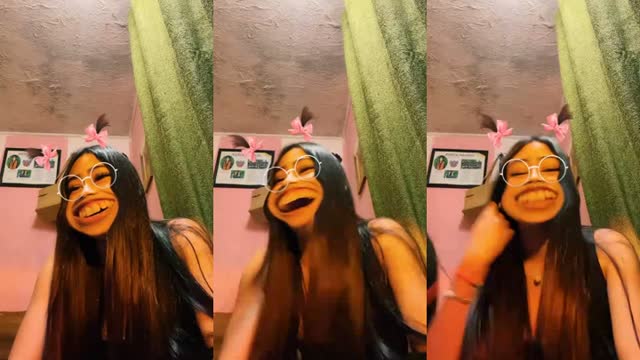 TikTok live: Con mi gemela by @r.noeliaa