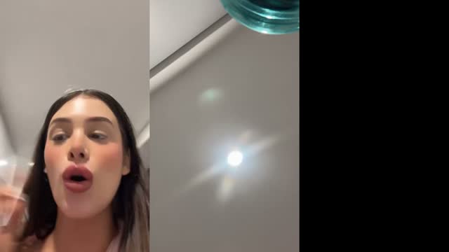 TikTok live: Vibingggg🤍✨ by @jessie_fenech