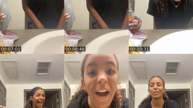 TikTok live: hi guys by @unicornn67baddiee