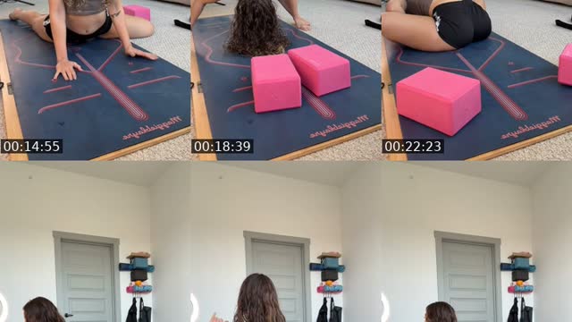TikTok live: Yoga🫶🏼 by @maggieblayre