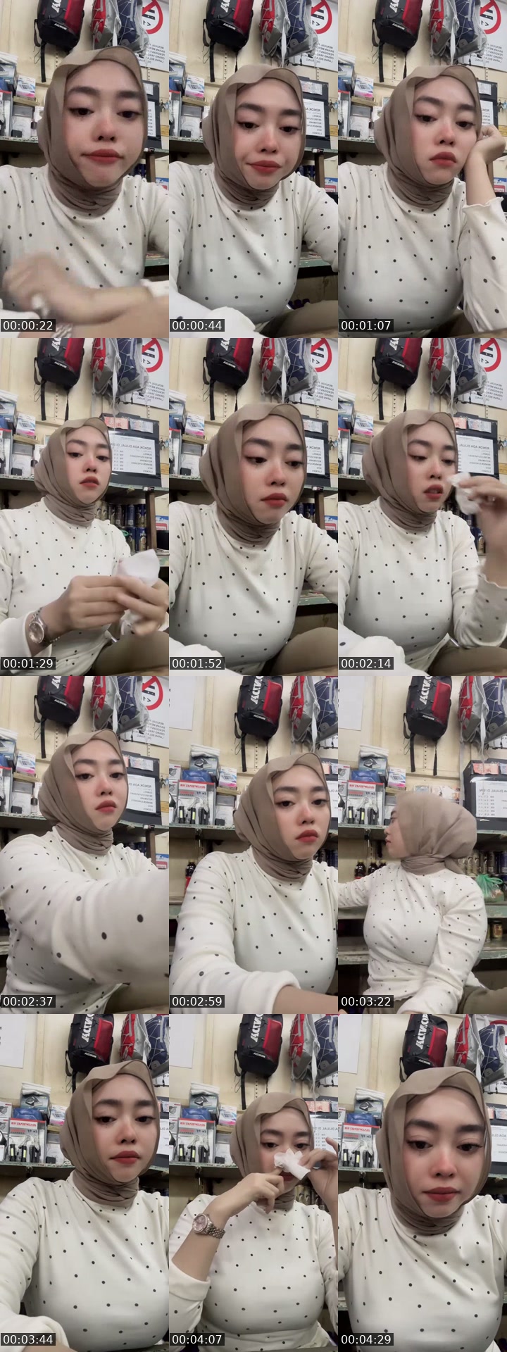 TikTok live: Parttime lastday by @emyra._05
