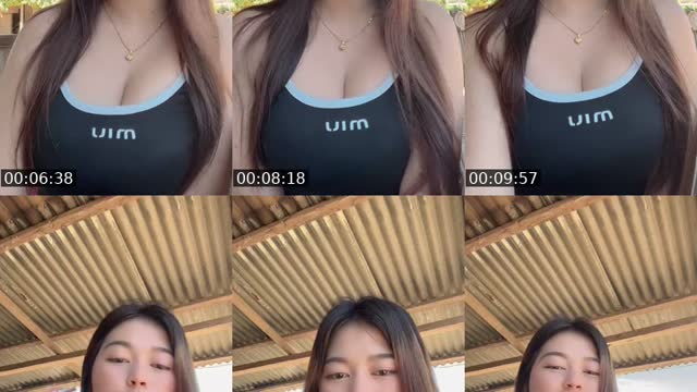 TikTok live: Absen woy by @chiciitampi