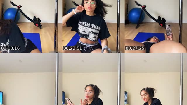 TikTok live: Chat w me by @alittlevalentina