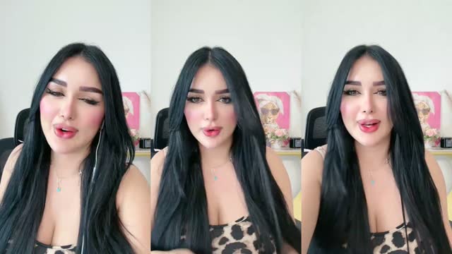 @roro_ro777 TikTok live
