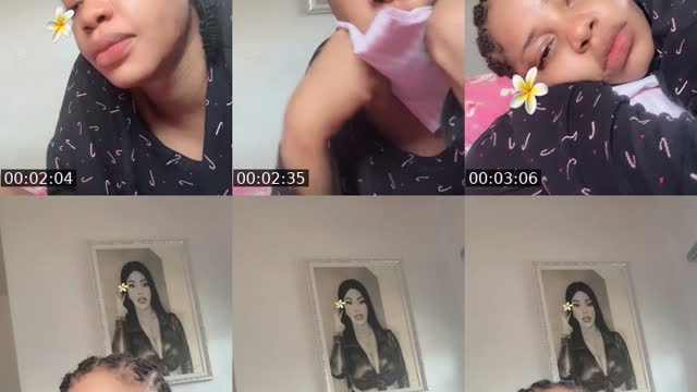TikTok live: Don’t scroll, I don’t bite by @juicyqueen1b