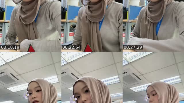 TikTok live: Crdtcard by @ntsyvns