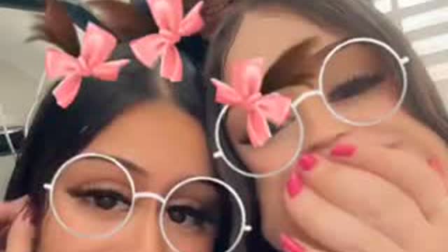 @aanna_ambrozio TikTok live
