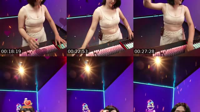 TikTok live: Hello everyone by @velia_ps