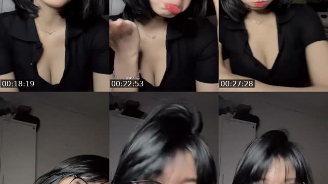 TikTok live: hawooo by @rhei.sya