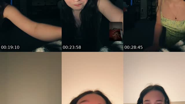 TikTok live: mmm hey hi hi hey by @bellybbelle