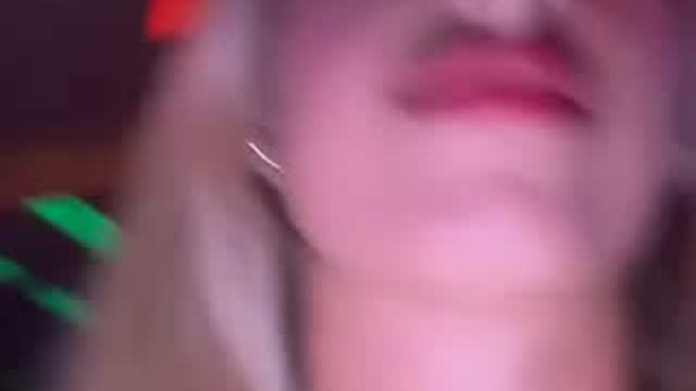 @barbyyperezz TikTok live