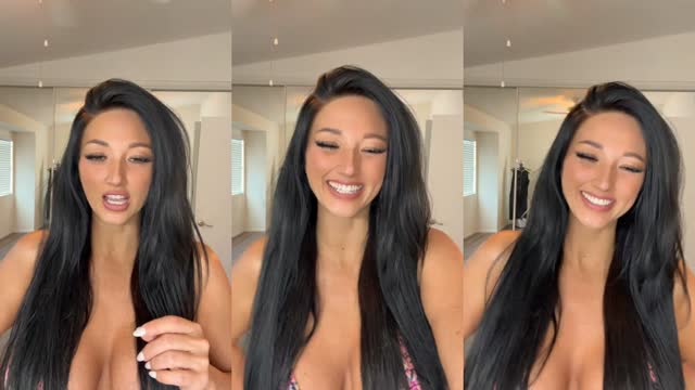 TikTok live: Hiiii by @molly_munekita
