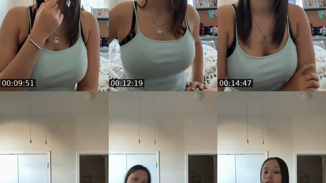TikTok live: Hiii❣️ by @_hannahbug.spamm_