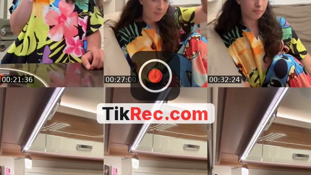 @lindsaynapoli TikTok live