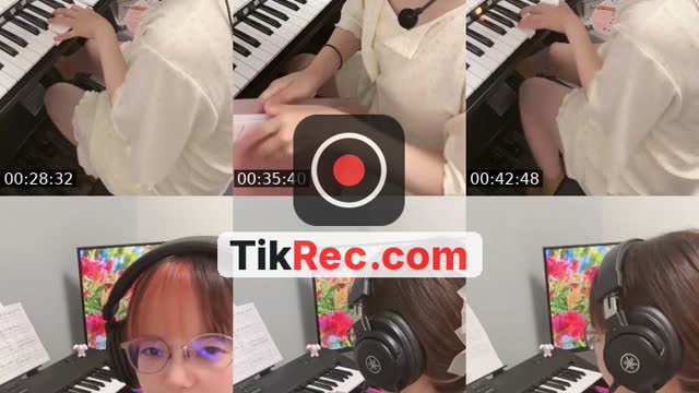 TikTok live: 新人エレクトーン弾き by @ayachanmusic