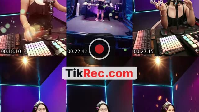 TikTok live: Hello everyone. Please enjoy by @velia_ps