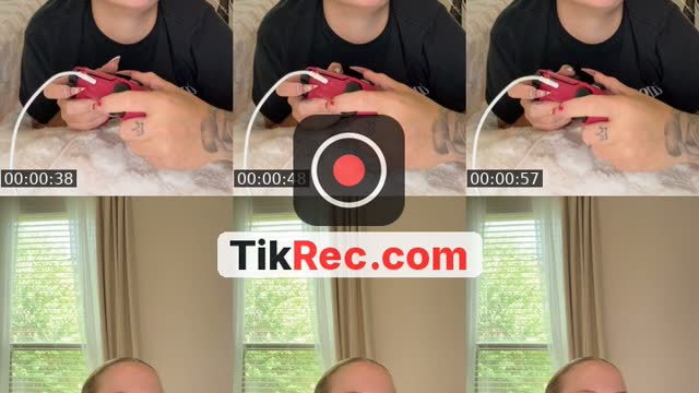 @slipperyysnow TikTok live
