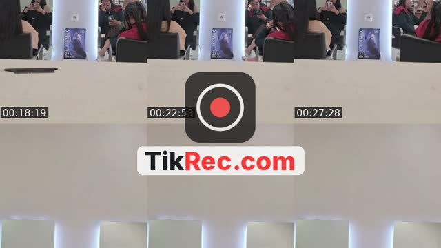 TikTok live: selasa free tanya2 kaka🥰 by @warsini.salon