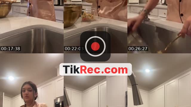 TikTok live: food by @baabytrinity