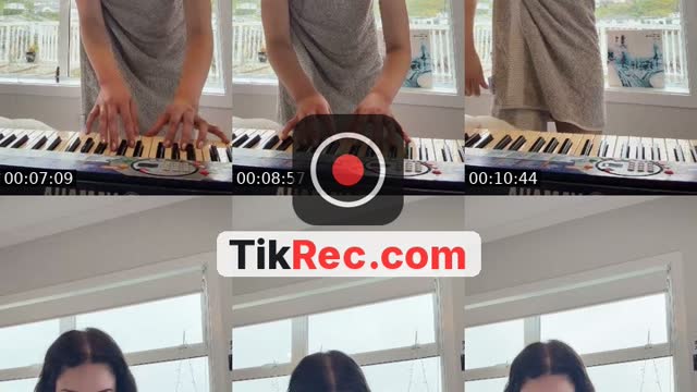 TikTok live: Keyboard by @biancalivestreamacc