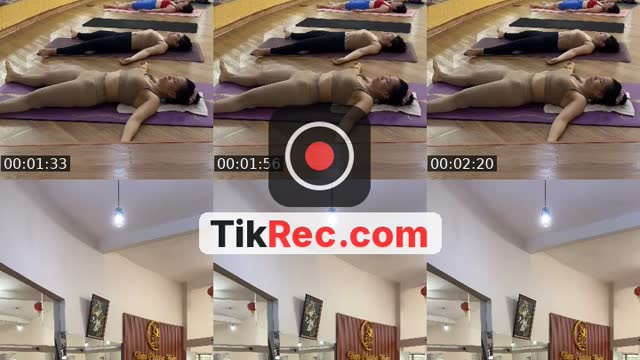 @yogaphuongthuy TikTok live